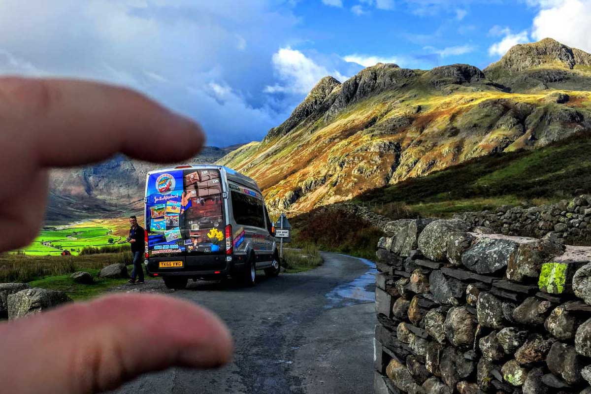busybus minibus in the lakes